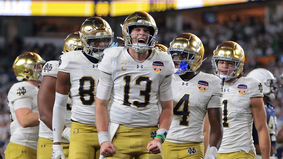 Riley Leonard returns from injury to lead Notre Dame to national